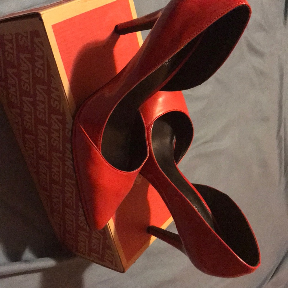 Can’t fit anymore. But the color is so sexy